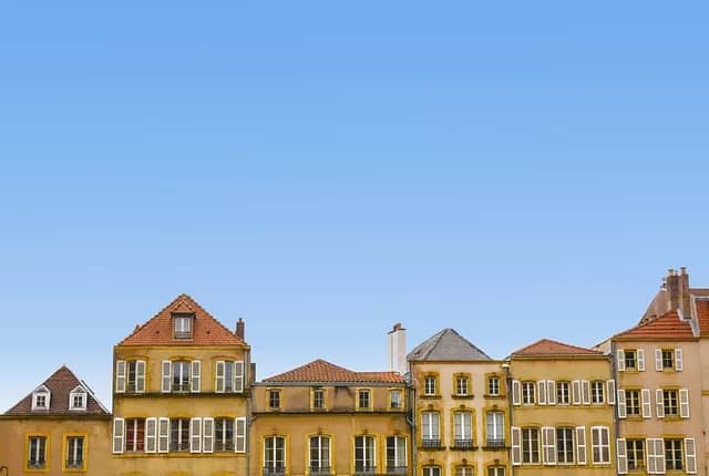 What Happens to Real Estate During Stagflation